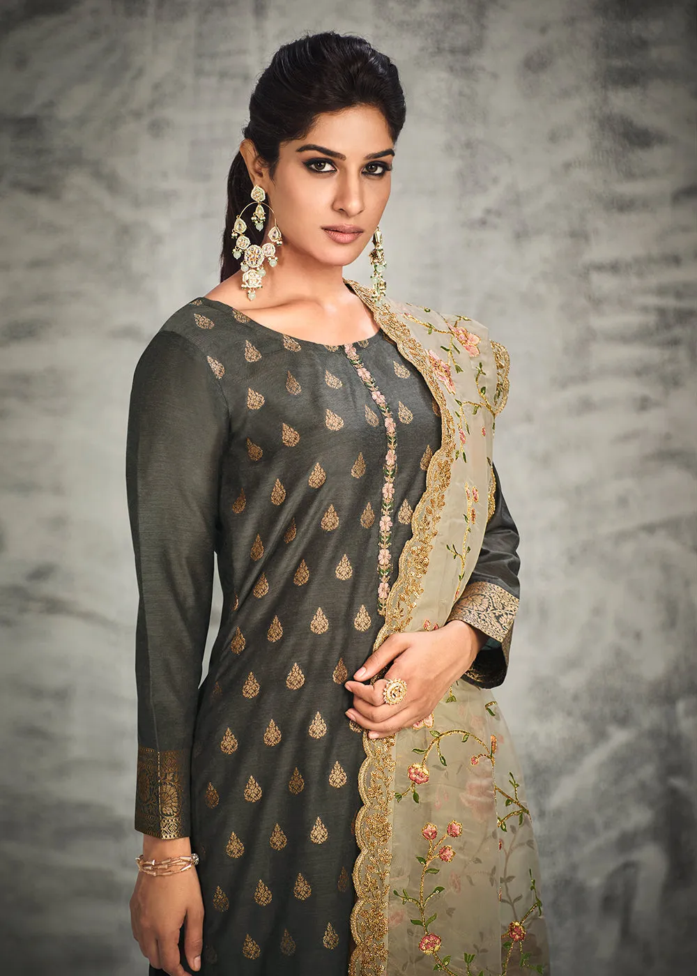 Jacquard Silk Adorning Grey Pakistani Style Pant Suit